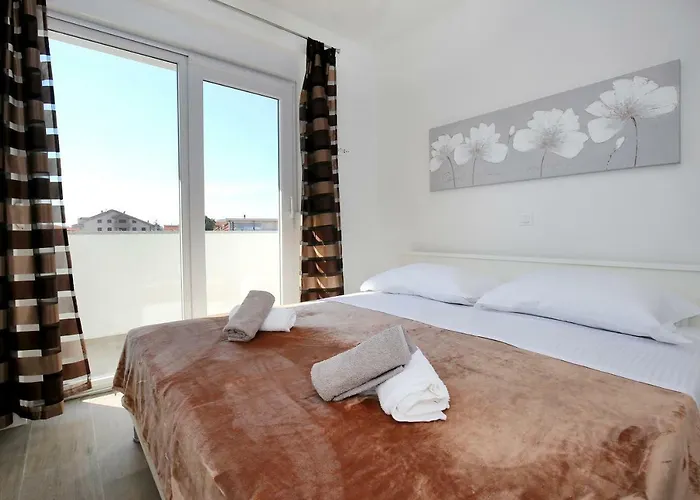 Marija Anchor Exclusive Задар